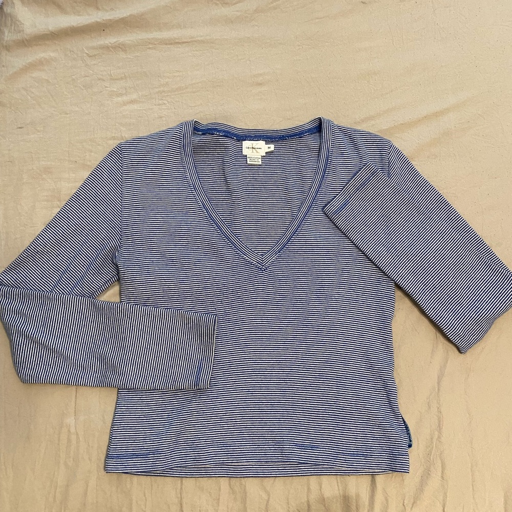 Calvin Klein v neck top